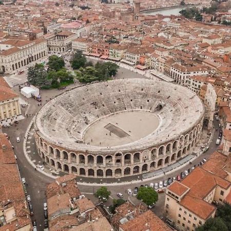 Graziosa Mansarda Centro Verona Exterior foto
